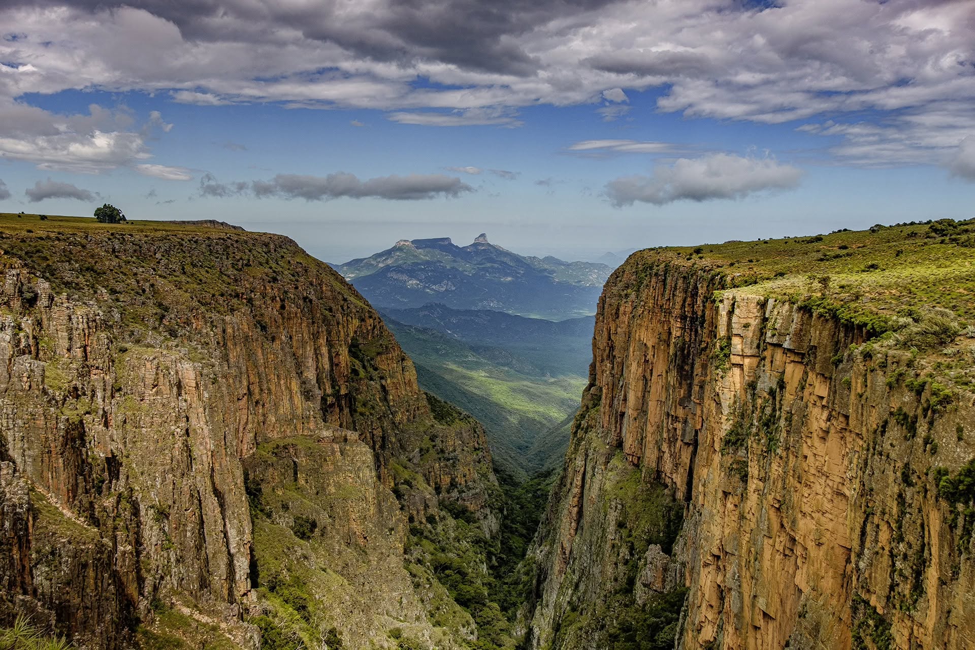 Banner de Cosmos Angola Travel