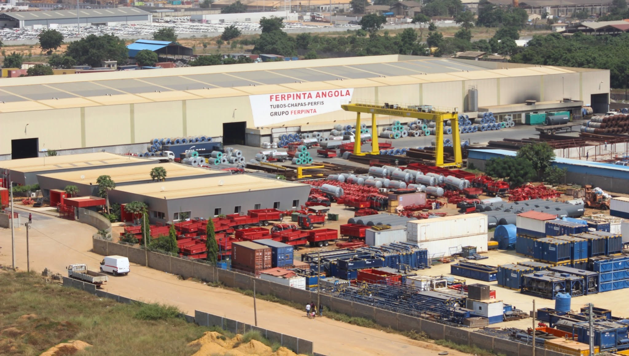 Banner de Ferpinta Angola
