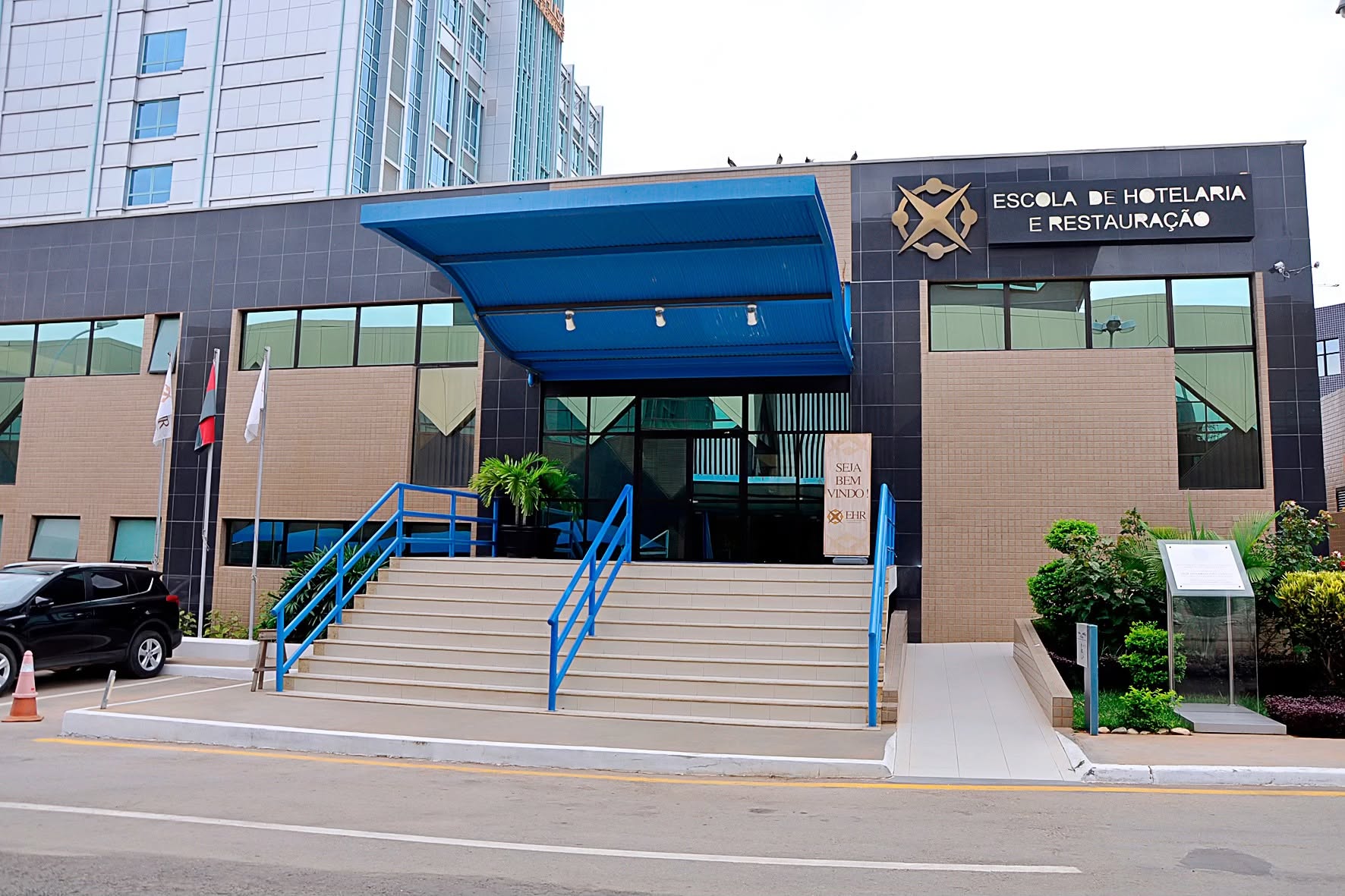 Banner de Escola de Hotelaria e Restauração de Talatona
