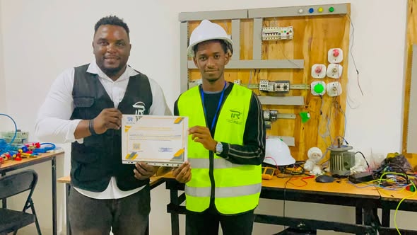 Os novos técnicos de Electricidade Industrial e Automação estão prontos para o mercado 👌👏👏